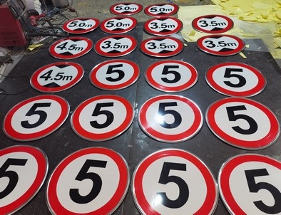 常德常德限速交通标牌厂家